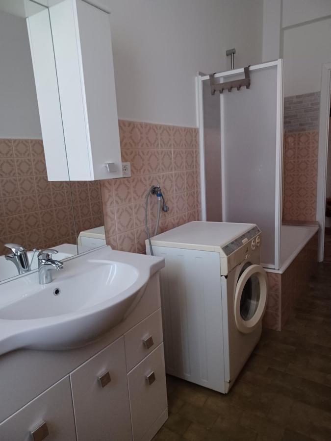 Vreni Lodge Finale Ligure Ngoại thất bức ảnh